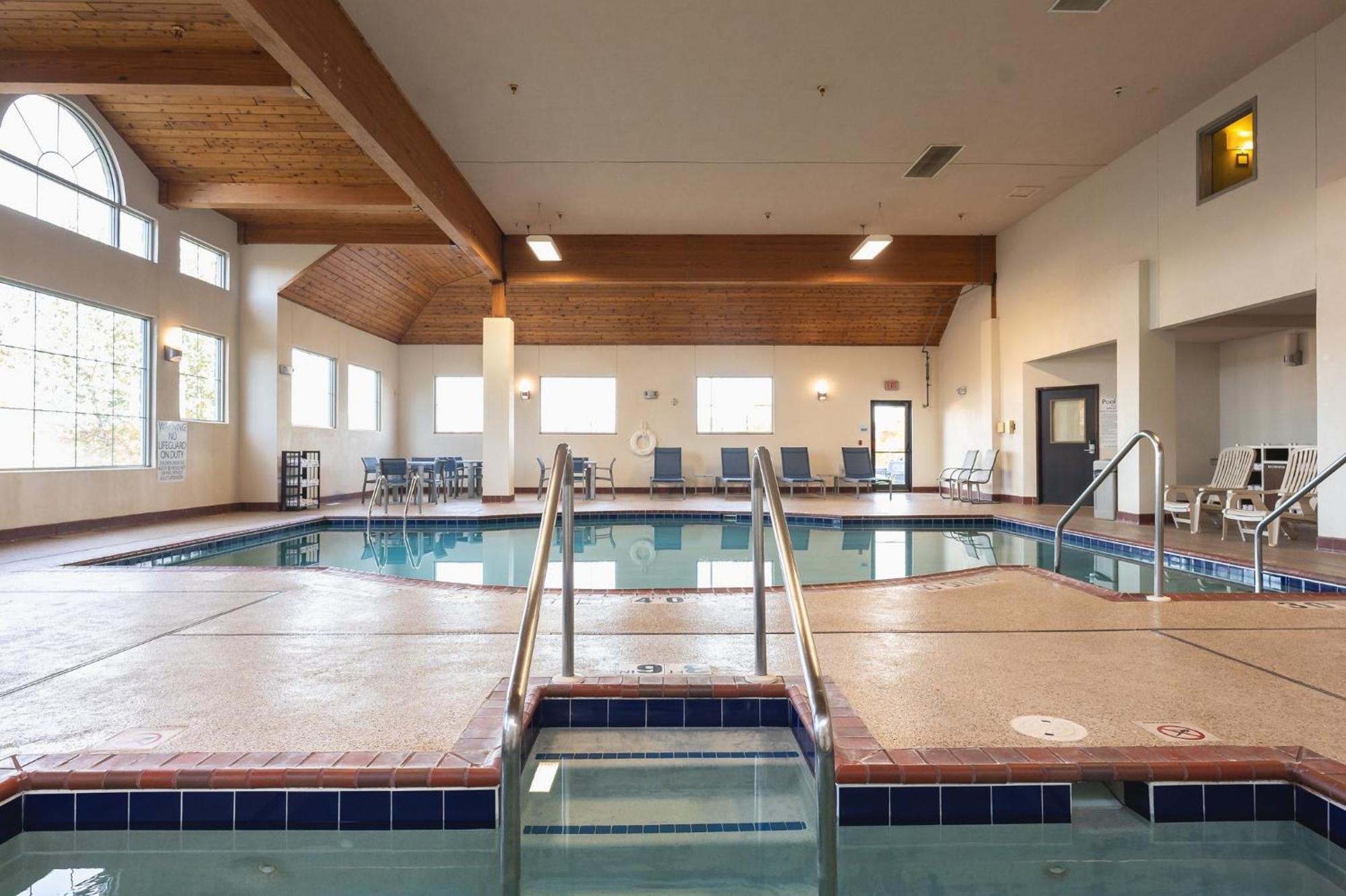 Holiday Inn Express Houghton-Keweenaw By Ihg Εξωτερικό φωτογραφία