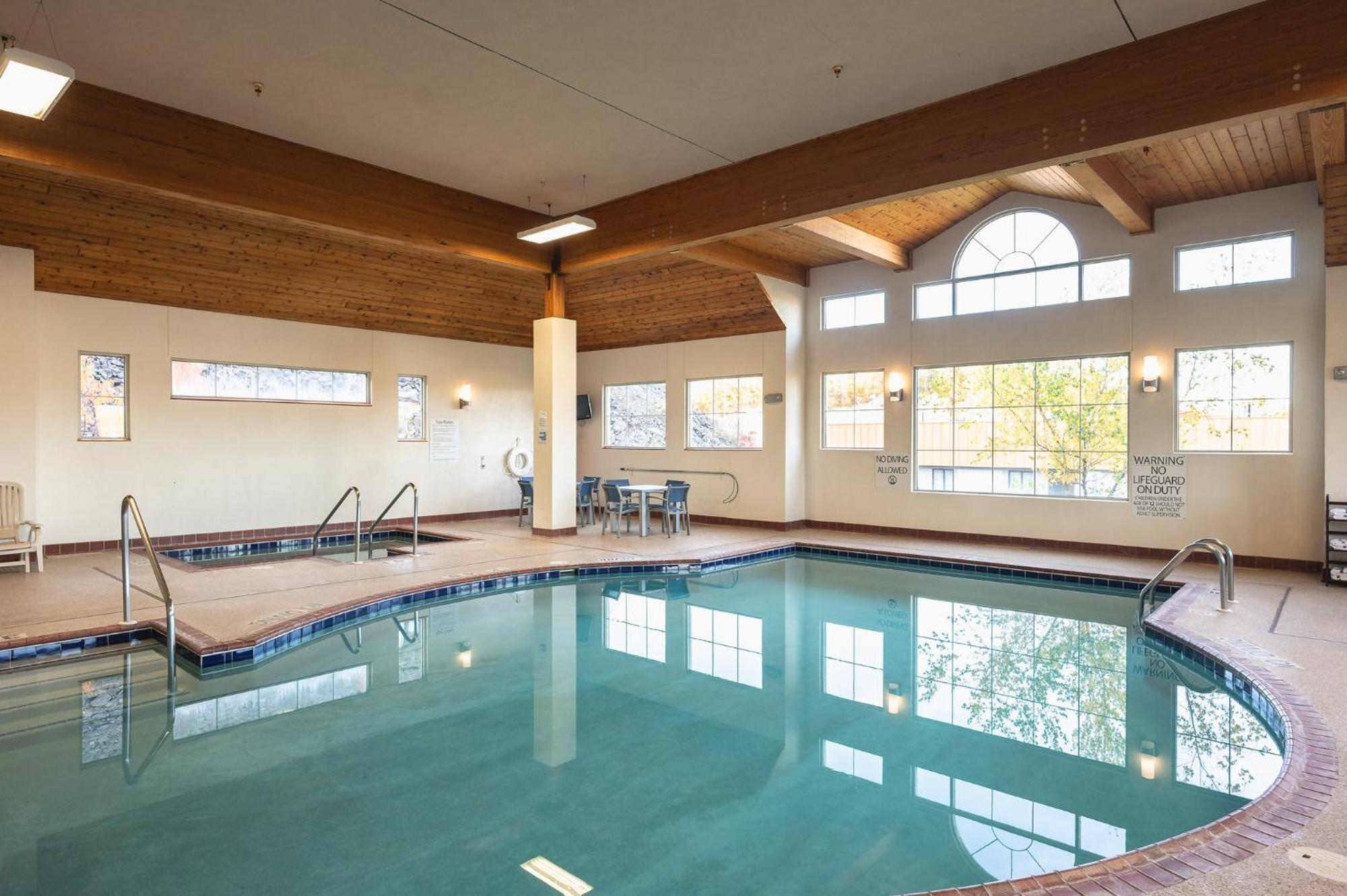 Holiday Inn Express Houghton-Keweenaw By Ihg Εξωτερικό φωτογραφία